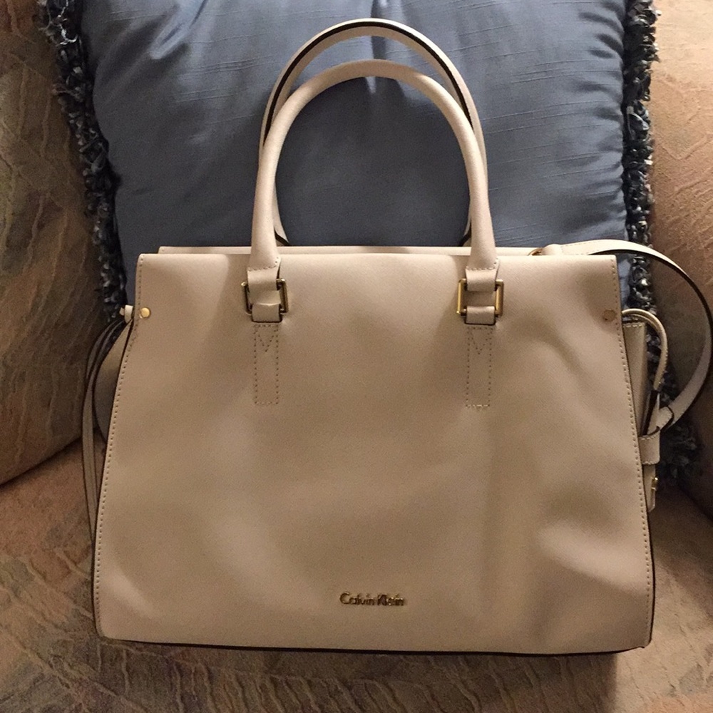 White Calvin Klein purse